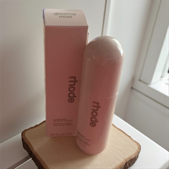 RHODE Glazing Mist Hydrating Face Spray - Picture 1 of 3